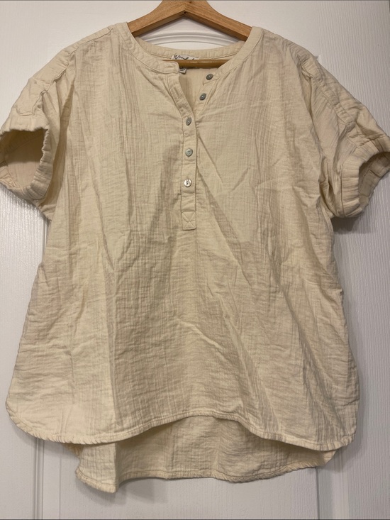 Wonderly Tops - Wonderly Soft Cream Short-Sleeve Top, size Large, 100% cotton.